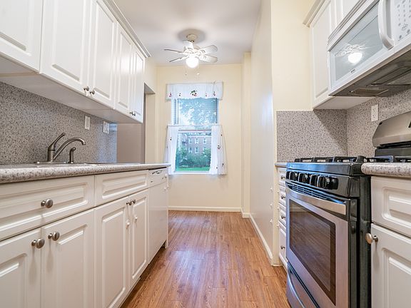 3rd image of 445 Gramatan Ave #C-a1