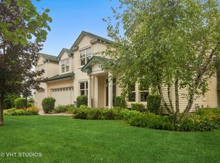 550 Riley Ln, Lake Zurich, IL 60047