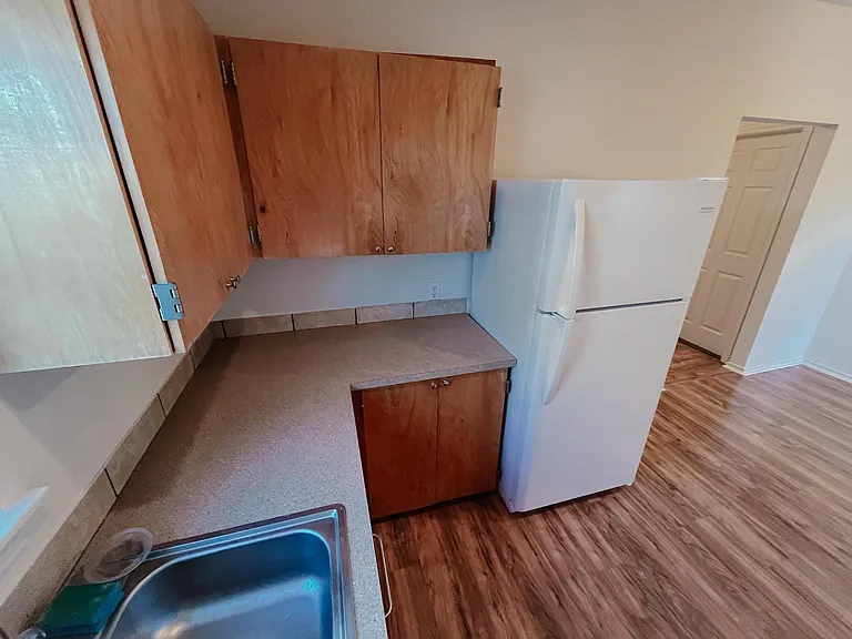 101 Sweeney Ave — Photo 6