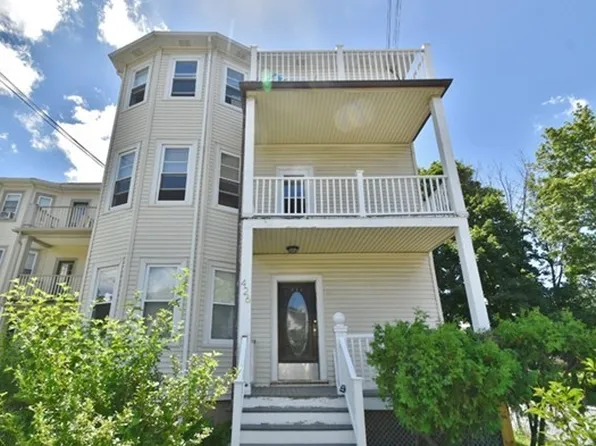 426 Trapelo Rd #2, Belmont, MA 02478