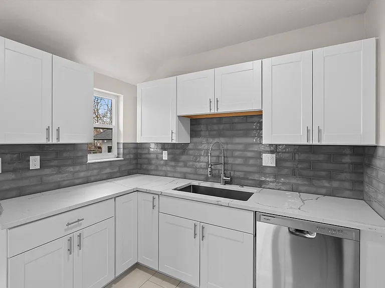 545 Modoc St — Photo 11