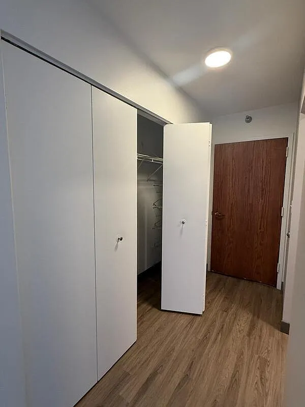 1 bed, 1.0 bath, 656 sqft, $2,599 — Photo 4
