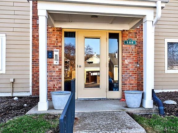 2nd image of 108 Mallard Glen Dr APT 3