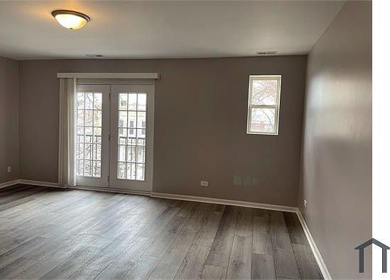 1st image of 1422 S St Louis Ave #3