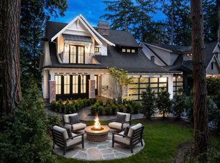 2422 Christopherson Rd, Surrey, BC V4A5W2