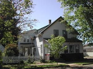 1st image of 128 N 4th St