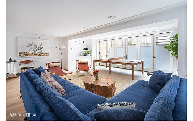 Sold by Douglas Elliman | media 14