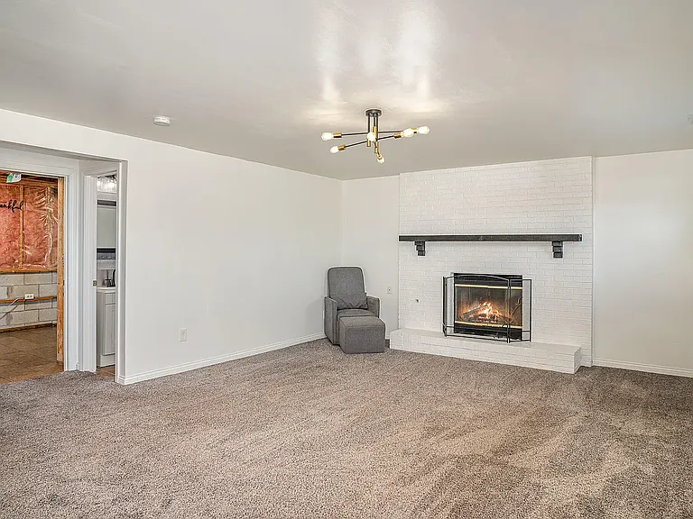 1400 W 97th Ave — Photo 3