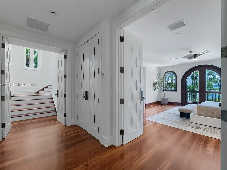 16 Palm Ave — Photo 21