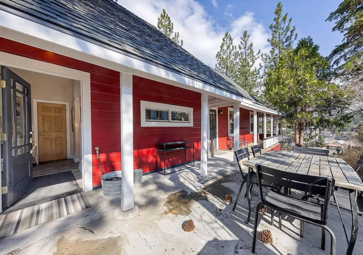 4 bed, 1676 sqft, $6,200 — Photo 3