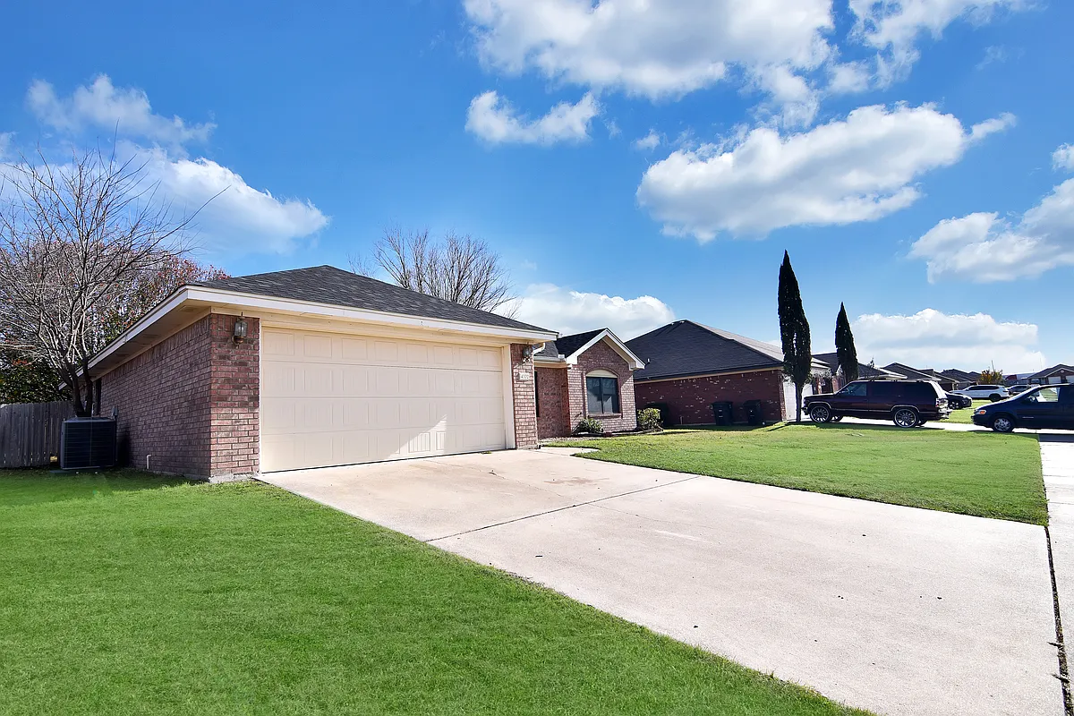 Building Photo - 4202 Capri Dr