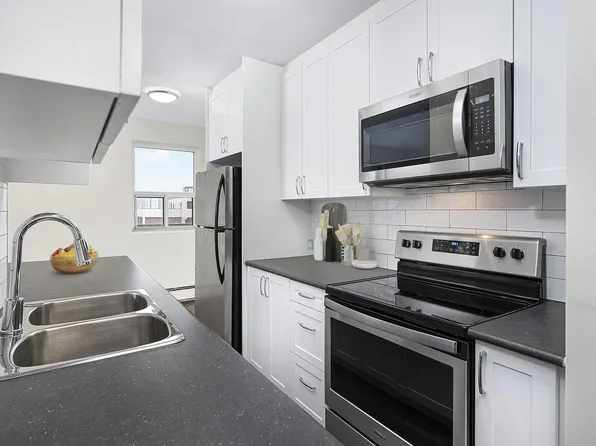 607- 611 Heritage Dr.