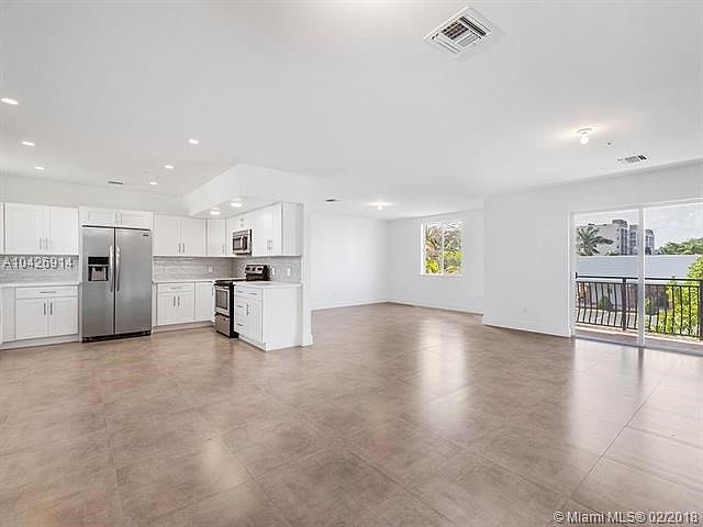 1st image of 555 E Dania Beach Blvd #4