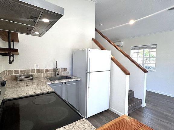 5th image of 3001 Garrow Dr