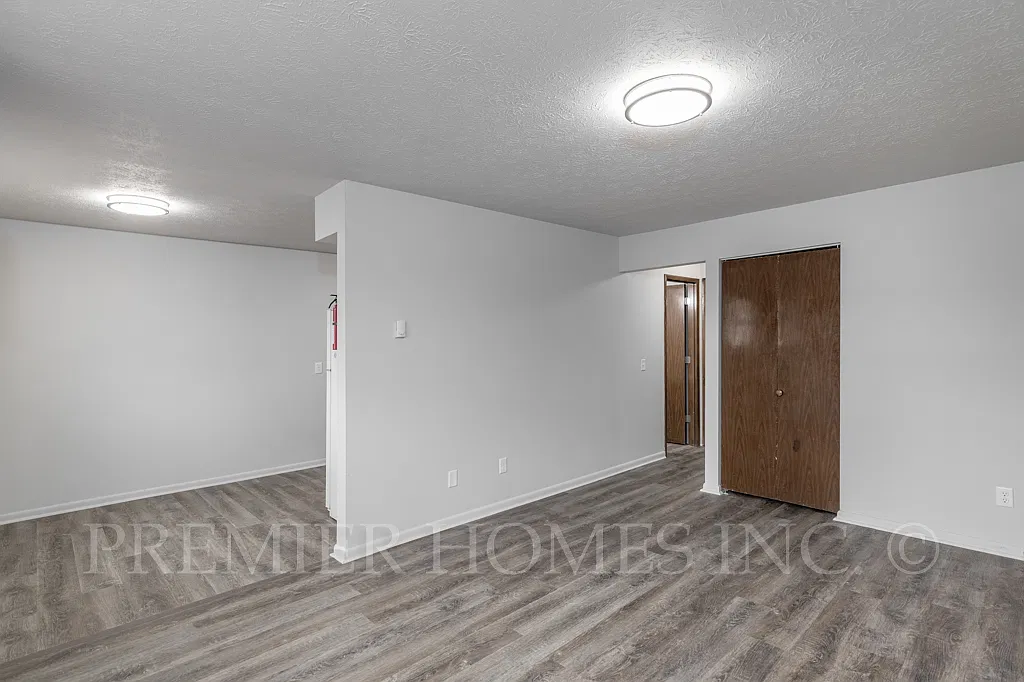 2 bed, $995 — Photo 4