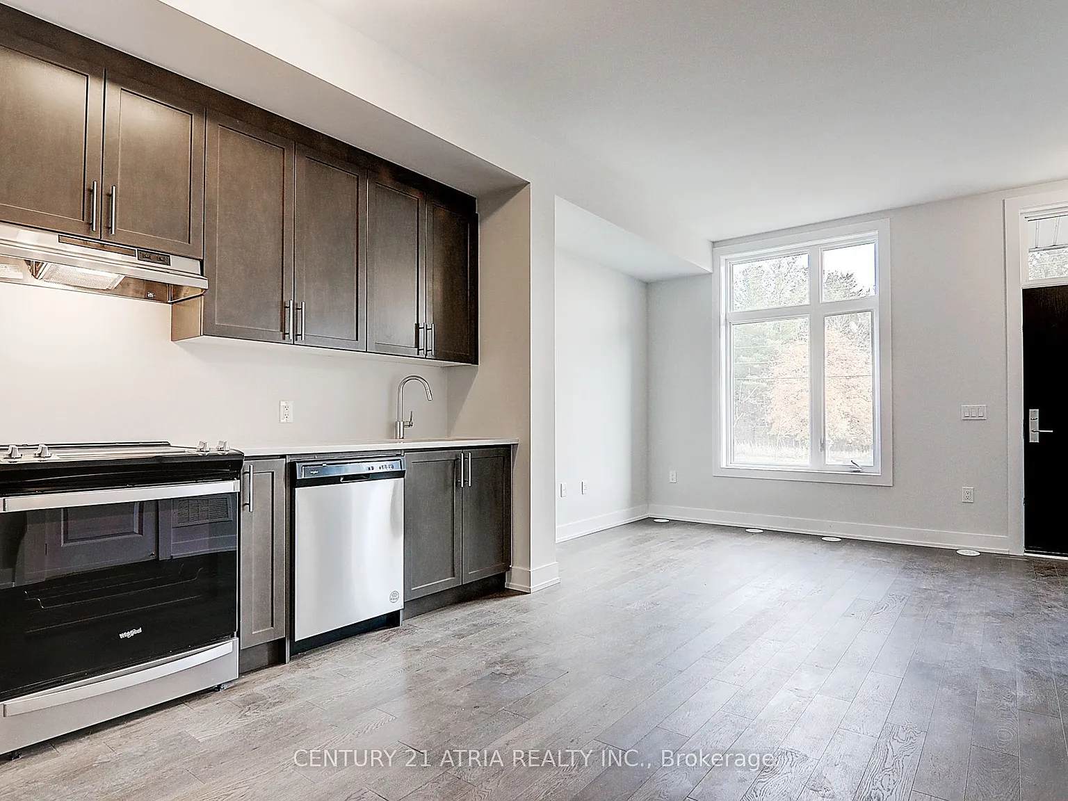2 bed, $2,675 — Photo 2