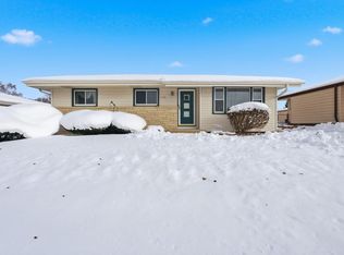 6026 S Pennsylvania Ave, Cudahy, WI 53110