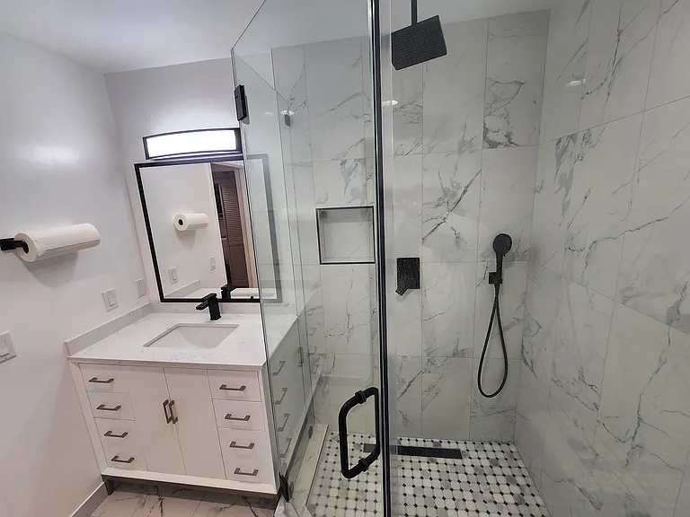1118 N Kenmore Ave #2 — Photo 12