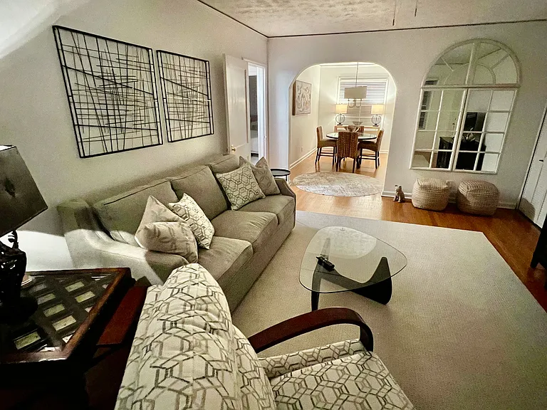 2725 Saint Johns Ave #4 — Photo 9