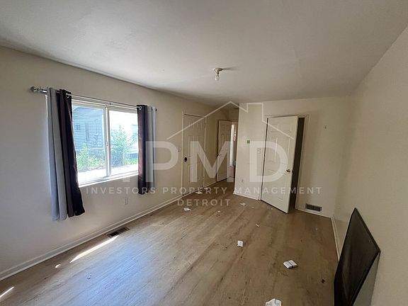 3rd image of 19780 Ashton Ave