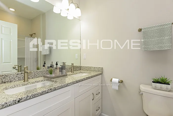 1720 Taylor Ave — Photo 14