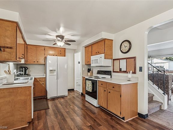 5th image of 4482 Shirley Dr