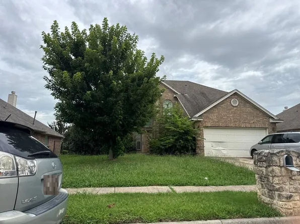 2106 Bentley Dr, Mansfield, TX 76063