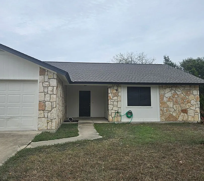 1216 Preswick Cir