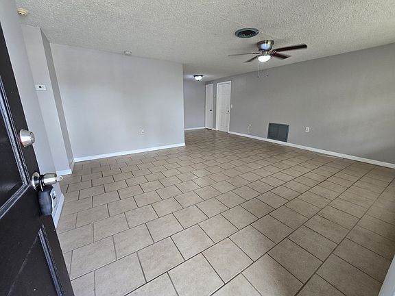 2nd image of 3439 Bedford St