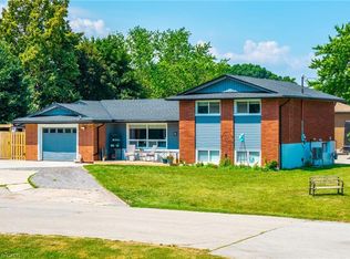 11 Almond Gdns, Grimsby, ON L3M2J9