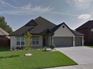 1605 SW Hayfield Ave, Bentonville, AR 72712