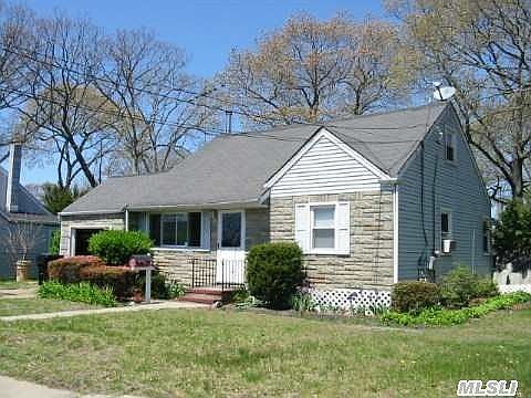 1st image of 349 W Islip Blvd