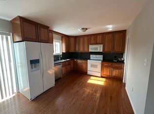 933 220th St, Pasadena, MD 21122