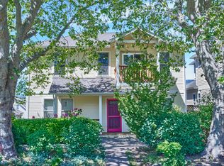 955 B St, Ashland, OR 97520