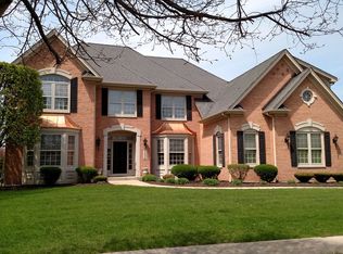 1009 Sutton Pl, St Charles, IL 60174