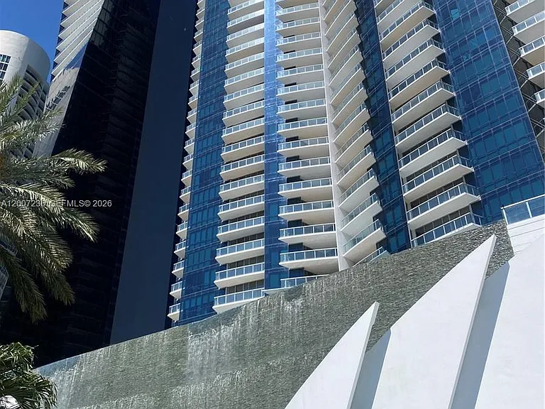 17121 Collins Ave #4006 — Photo 6