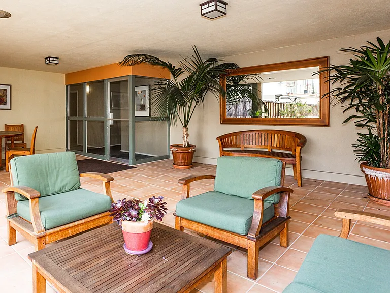 Jackson Lake Apartments — Photo 41