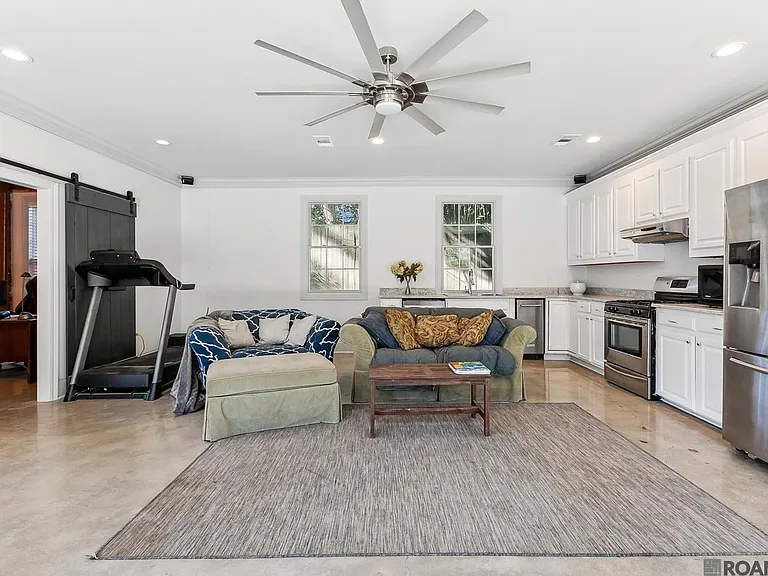 6363 Sevenoaks Ave — Photo 12