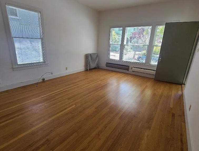 2667 Derby St #7 — Photo 6