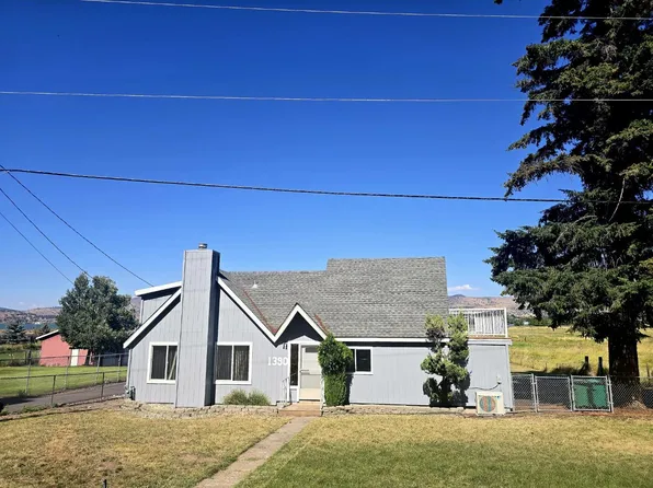 1390 Lakeshore Dr, Klamath Falls, OR 97601