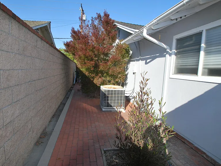 3001 Coleridge Dr — Photo 24