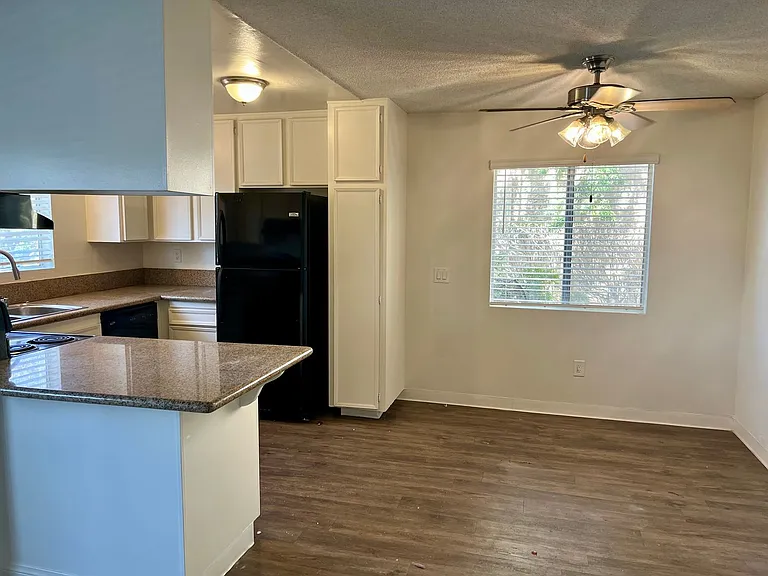 Remodeled 3 Bed/ 2 Bath Clairemont Mesa — Photo 5