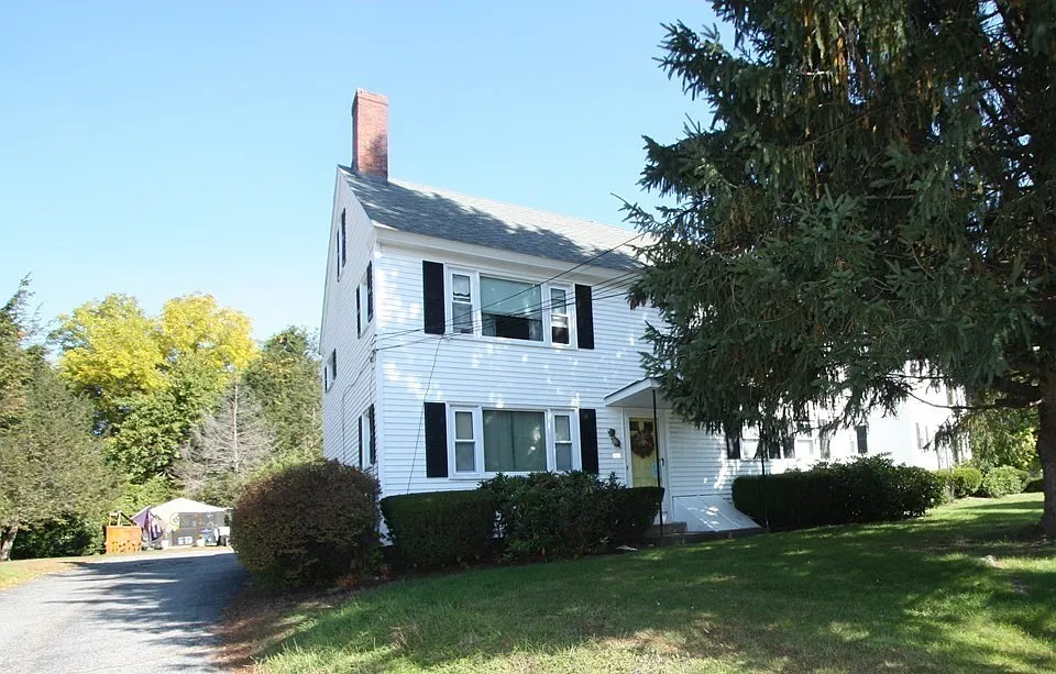 178-180 Main St, South Grafton, MA 01560 | Zillow