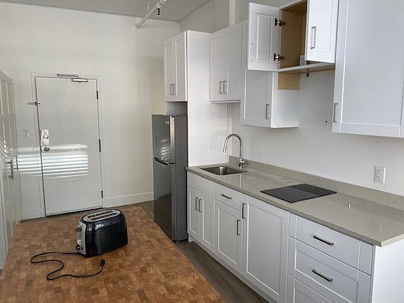 2nd image of 116 Hastings St W #303
