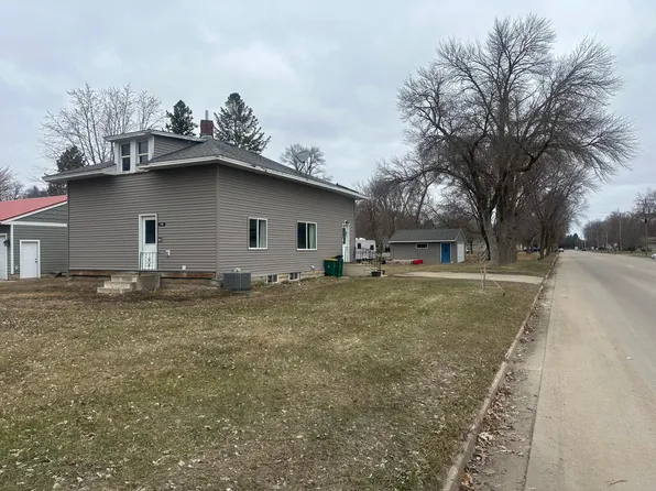 739 E 1st St, Litchfield, MN 55355