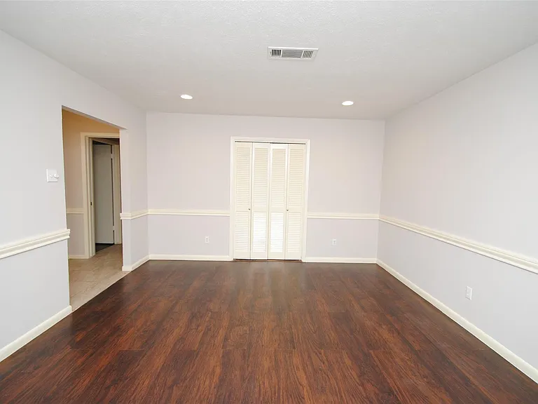 10659 Northbrook Dr — Photo 7