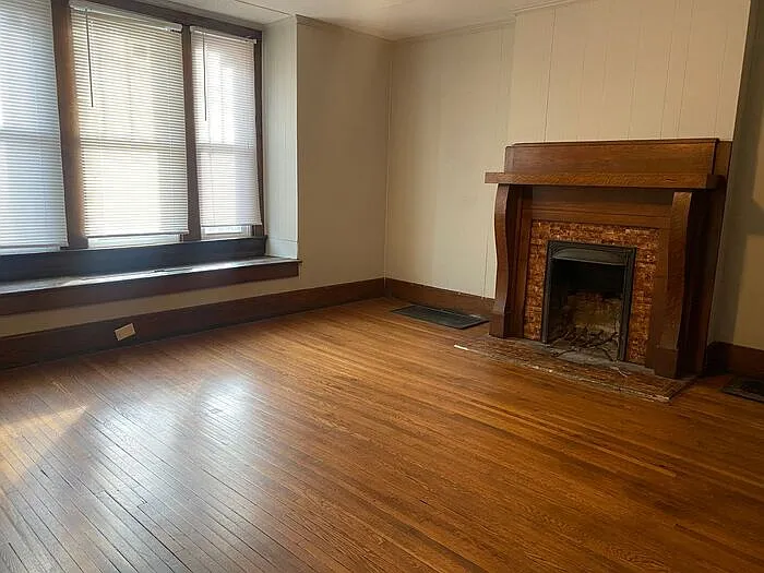 320 Elberta St #A — Photo 6