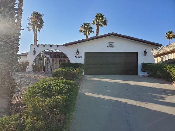 4th image of 8960 Warwick Dr