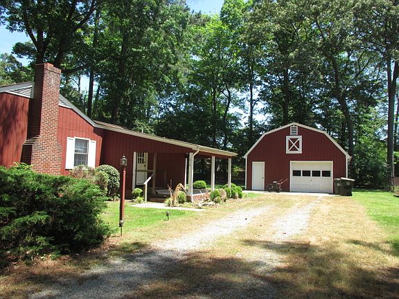 2nd image of 216 Harwood Dr