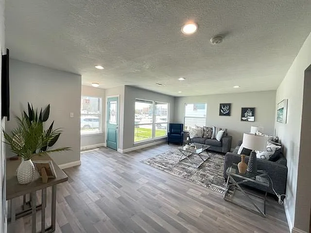4024 Avenue N 1/2 — Photo 8